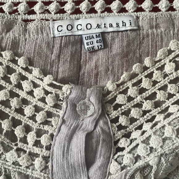 COCO $ tashi gray blouse with 3/4 sleeves - Picture 7 of 7